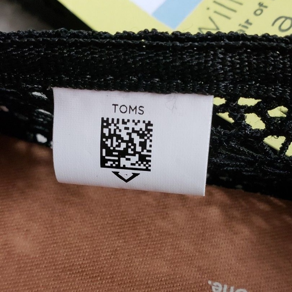 ⛔Toms Black Classic Moroccan Crochet Slip On - Picture 6 of 7